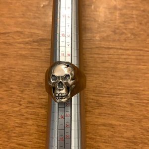 SKULL RING
